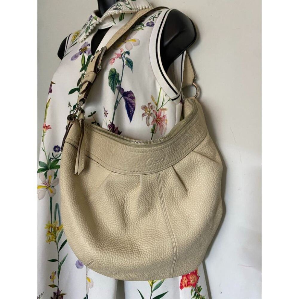 COACH Women's Large Tan Leather Shoulder Bag - Picture 9 of 13